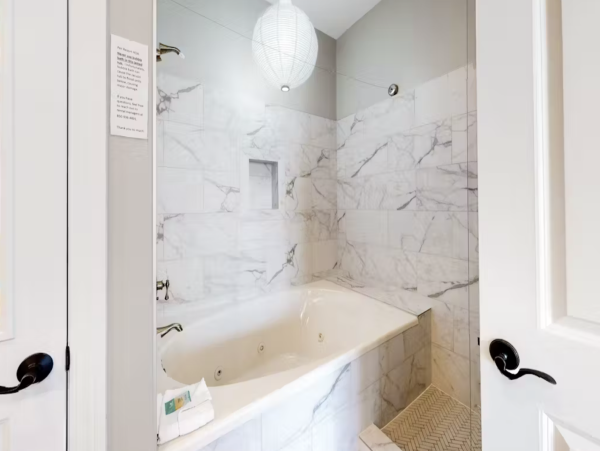 Penthouse Unit with Beach Service